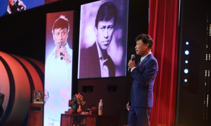 Hồng Vân thổ lộ 'mê' Tuấn Ngọc đến nỗi con trai giống hệt danh ca