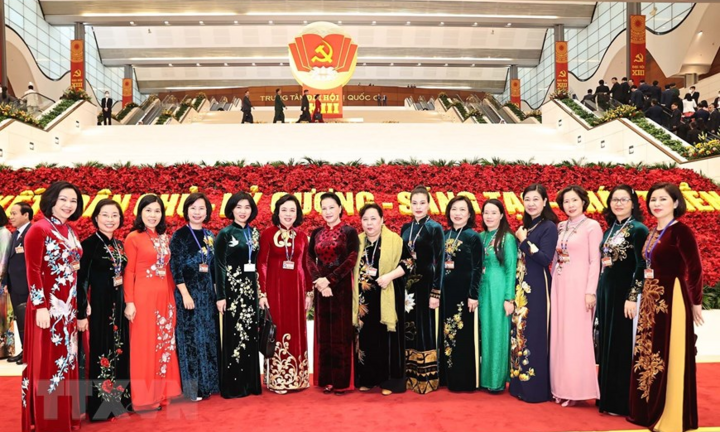 Ảnh: 222 đại biểu nữ tham dự Đại hội lần thứ XIII của Đảng