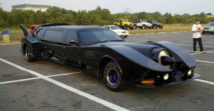 Những chiếc limousine kỳ lạ nhất thế giới