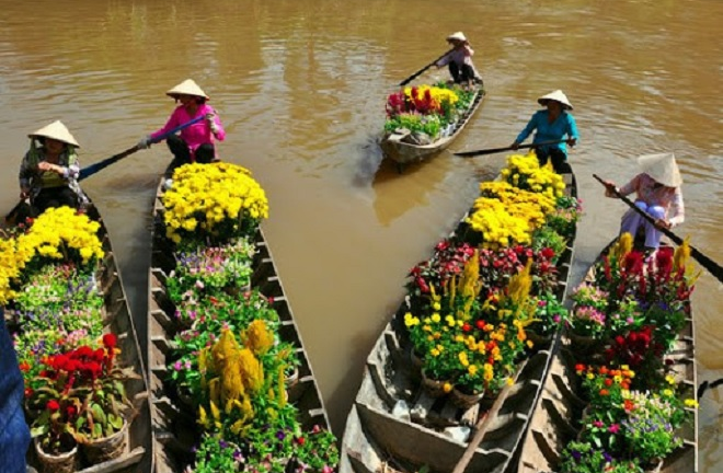 Đâu rồi Tết miệt vườn xưa, cả đêm giã bánh phồng, chia thịt heo trả lúa?
