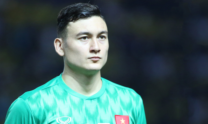 Văn Lâm sang Nhật Bản thi đấu cho Cerezo Osaka