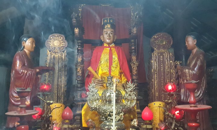 Video: Kỳ lạ bức tượng đứng lên, ngồi xuống ở Hải Phòng 