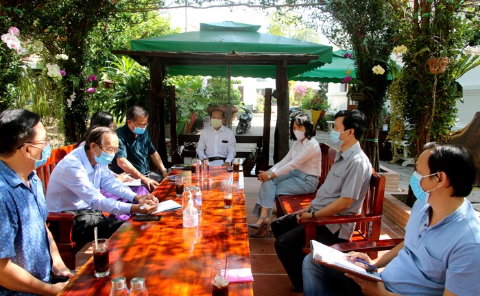 Một giảng viên Đại học Đồng Tháp tiếp xúc gần với BN1660