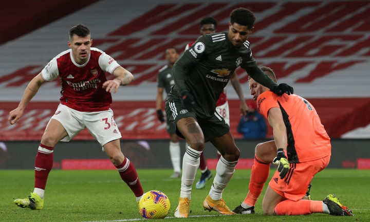 Đua vô địch Ngoại hạng Anh: Man Utd đuối sức trước Man City