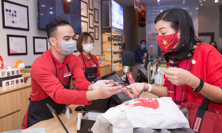 Ra mắt 'Ngôi nhà thiên thần': Cửa hàng tiêu dùng đặc biệt giữa Hà Nội 