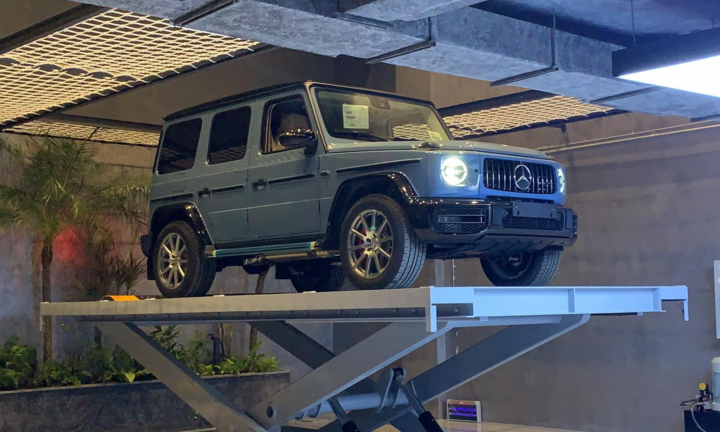 Mercedes-AMG G 63 màu độc xuất hiện trong garage của Cường Đô La