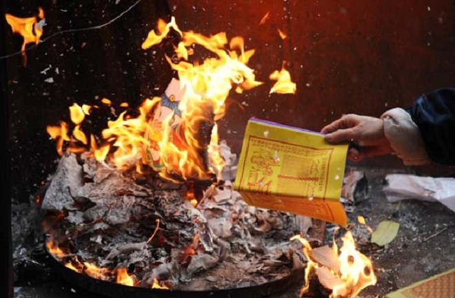  Văn khấn hóa vàng Tết Tân Sửu 2021 chuẩn nhất