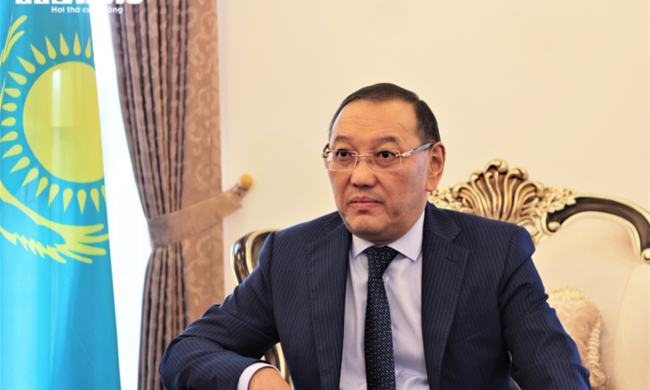Đại sứ Kazakhstan: Chúng tôi ngưỡng mộ chủ nghĩa anh hùng của nhân dân Việt Nam