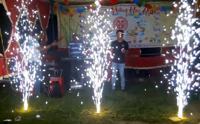 Người Hà Nội có thể mua pháo hoa chơi Tết ở đâu?