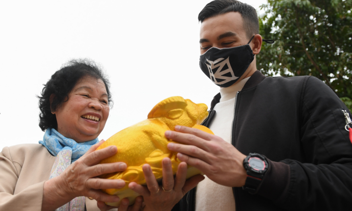 Tết cổ truyền của cầu thủ Việt kiều Andrey Nguyễn