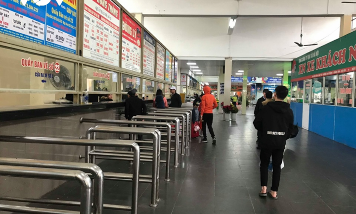 Bến xe, ga tàu, sân bay thưa vắng chưa từng thấy trong ngày cuối năm