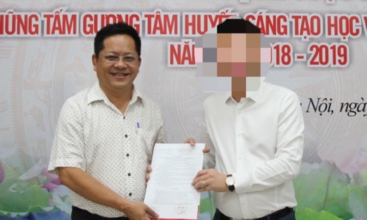 Khởi tố, bắt tạm giam Trưởng Văn phòng đại diện Báo Giáo dục và Thời đại