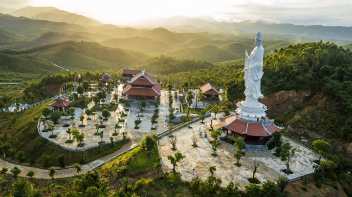 Nghệ An: Trẩy hội hoa xuân tại Khu du lịch sinh thái Mường Thanh Diễn Lâm