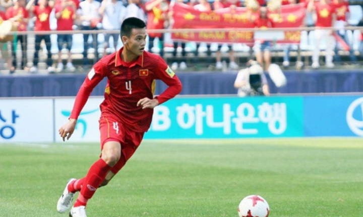 Tấn Tài: 'Nhiều năm nay tôi không dám ăn bánh chưng trong ngày Tết'