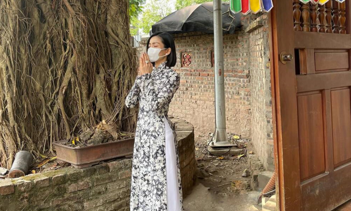 Bị nghi mang thai, Lệ Quyên đăng ảnh khoe body thon thả