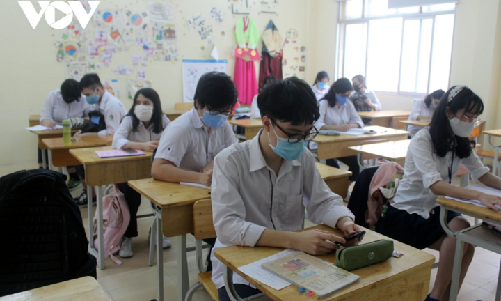 Nhiều đại học lên lịch dạy học, chấm khóa luận tốt nghiệp online để phòng dịch