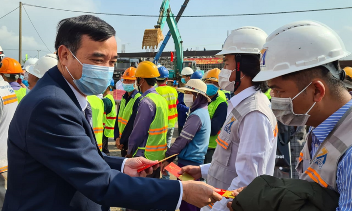 Chủ tịch Đà Nẵng cam kết hỗ trợ nhà đầu tư tối đa