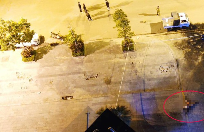 Hà Nội: Nam thanh niên rơi từ tầng 18 chung cư Golden Palace xuống đất