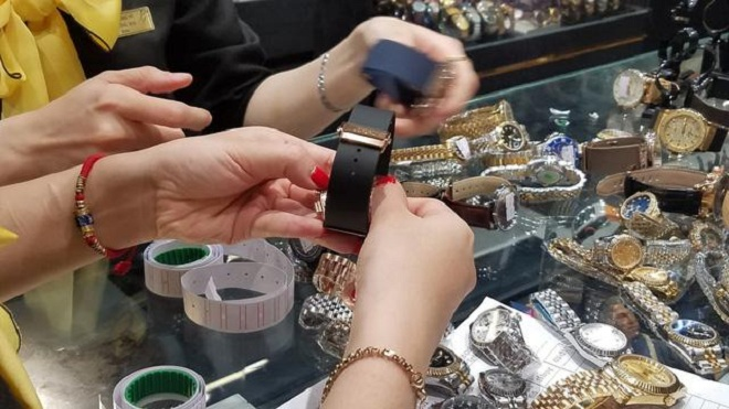 Hàng Thùng Bảo Trân: Thương hiệu đồng hồ secondhand uy tín