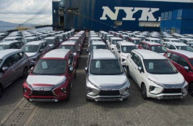 Xe Trung Quốc dồn về Việt Nam