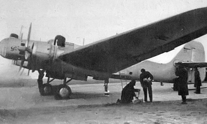 Điều ít biết về chuyến bay đầu tiên của oanh tạc cơ ANT-37 do Liên Xô chế tạo