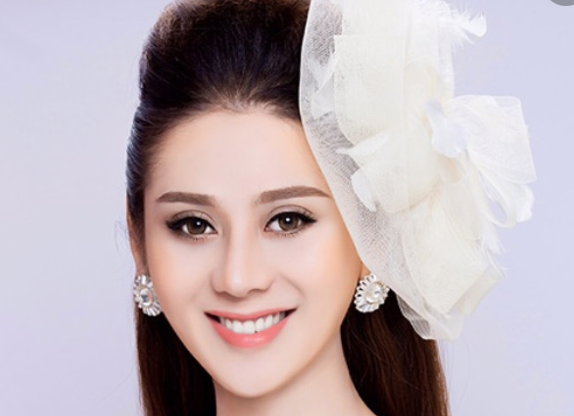 Lâm Khánh Chi tiết lộ từng yêu 20 người do tình duyên trắc trở