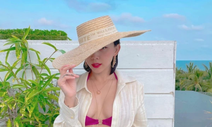 Tóc Tiên khoe body đồng hồ cát nóng bỏng mắt