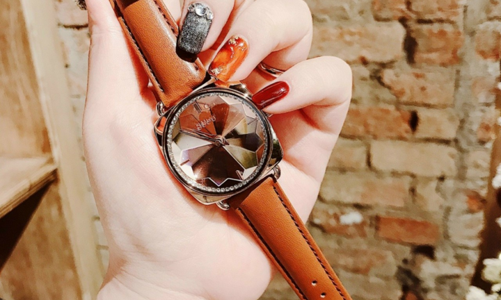 Kim Huyền Shop: Cửa hàng đồng hồ đa phong cách