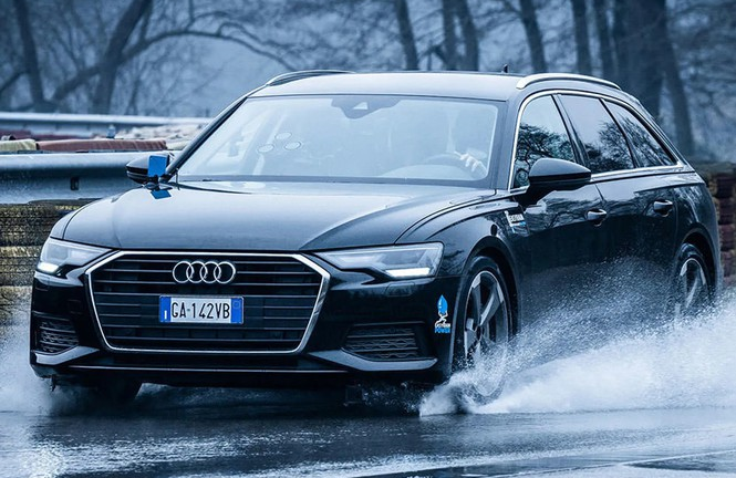 Công nghệ mới giúp ôtô tránh bị 'trượt nước'