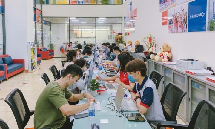 Hai trường đại học đầu tiên ở TP.HCM công bố nhận hồ sơ xét tuyển học bạ