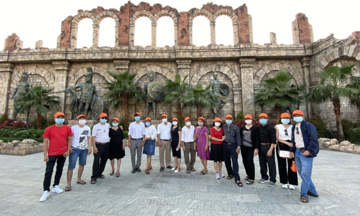 Người dân đi du lịch trở lại