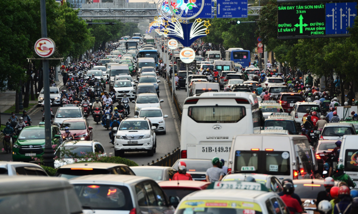 Chủ đầu tư kiến nghị sớm giao đất quốc phòng làm đường nối sân bay Tân Sơn Nhất