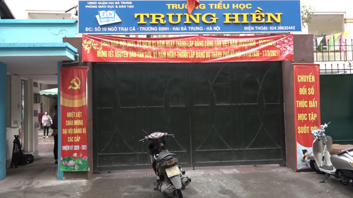 Video: Nhiều phụ huynh tố cô giáo dùng thước sắt đánh vào đầu học sinh ở Hà Nội