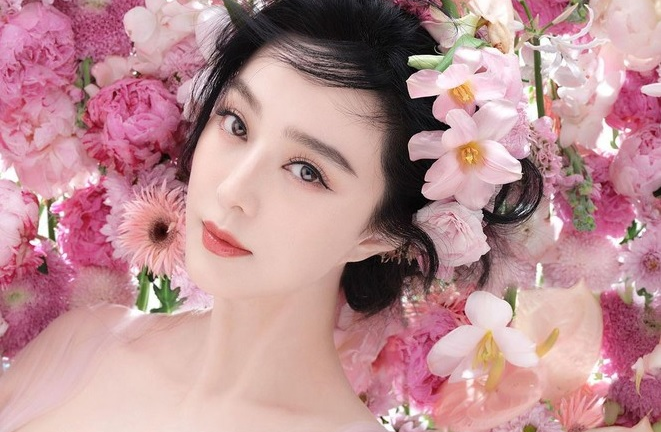 Ảnh: Phạm Băng Băng tái xuất đẹp lộng lẫy sau 2 năm bị 'thất sủng'