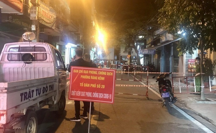 Ba mẹ con nhiễm SARS-CoV-2 khi sang Úc: Nguồn lây có thể không ở Việt Nam