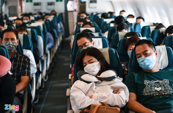 Giá vé hàng loạt chặng bay du lịch nội địa chạm đáy