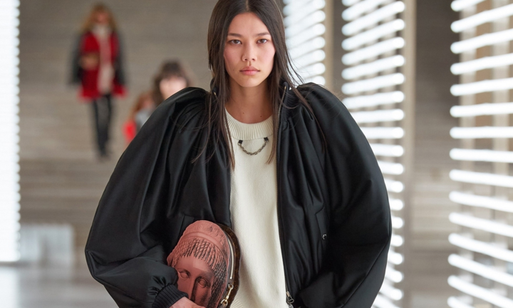 Người mẫu gốc Việt toả sáng trên sàn diễn của Louis Vuitton