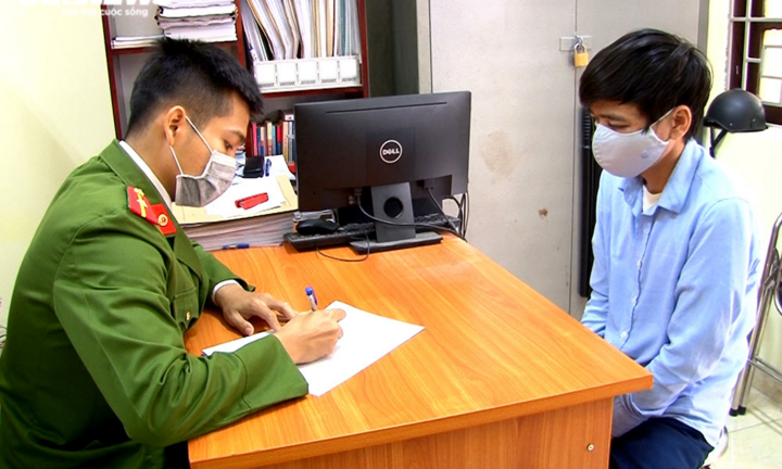 Kẻ mặc áo Grab cướp ngân hàng học cách phạm tội trên phim và mạng xã hội