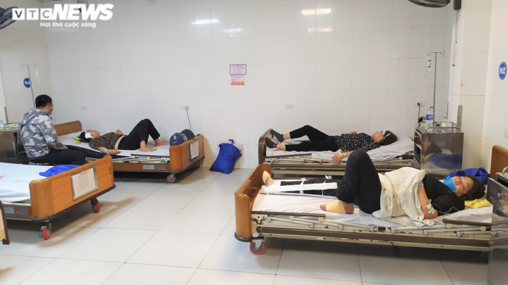 Xe khách đi lễ chùa tông đuôi xe tải ở Nghệ An: Thêm 1 người chết