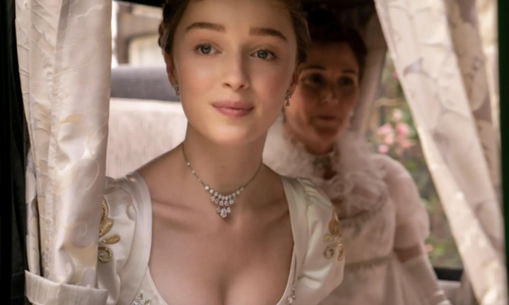 Áo nịt ngực, nỗi ám ảnh của các nữ diễn viên