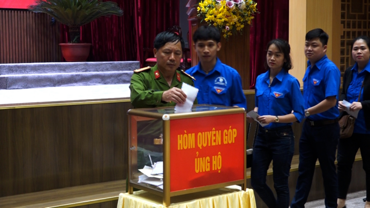 Video: 60 tỷ đồng được đóng góp tại lễ phát động xây nhà cho hộ nghèo ở Hà Giang