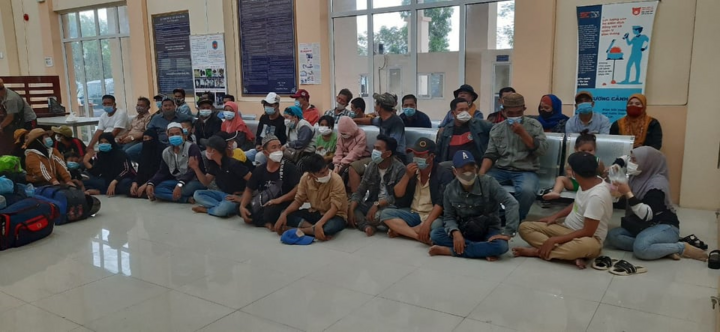 Cách ly tập trung 61 người từ Campuchia về An Giang