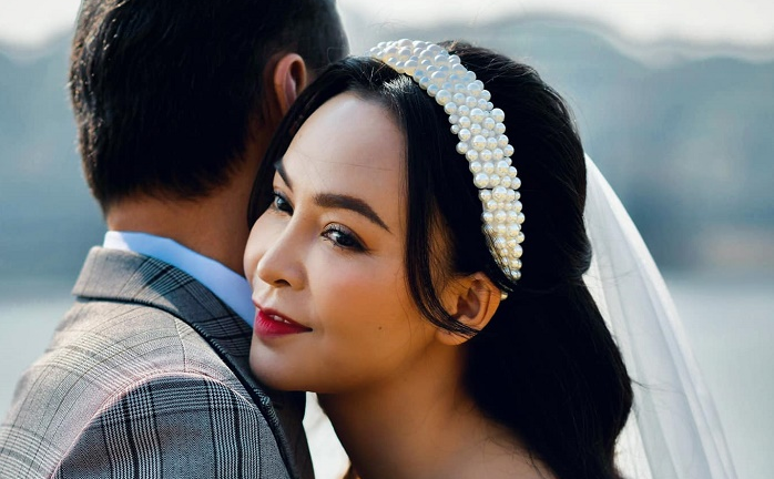 Quán quân Duyên dáng Bolero Trần Mỹ Ngọc khoe ảnh cưới 