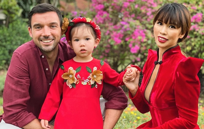 Con gái hơn 2 tuổi, thông thạo 2 ngôn ngữ của siêu mẫu Hà Anh