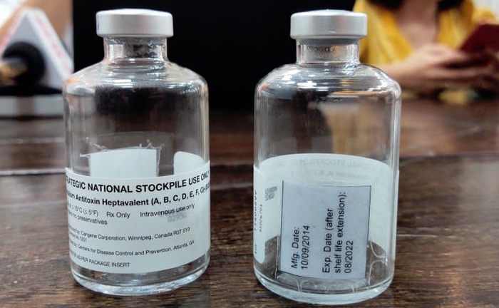 Một công ty tài trợ 48.000 USD mua 6 lọ thuốc cho người ngộ độc bún riêu chay