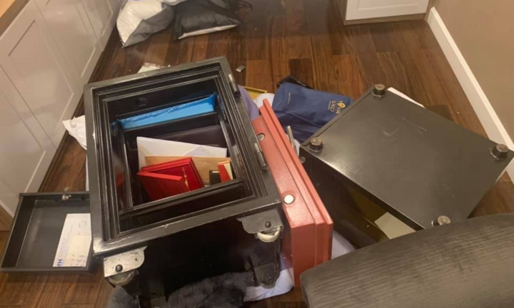 Truy tìm kẻ trộm chiếc cặp da