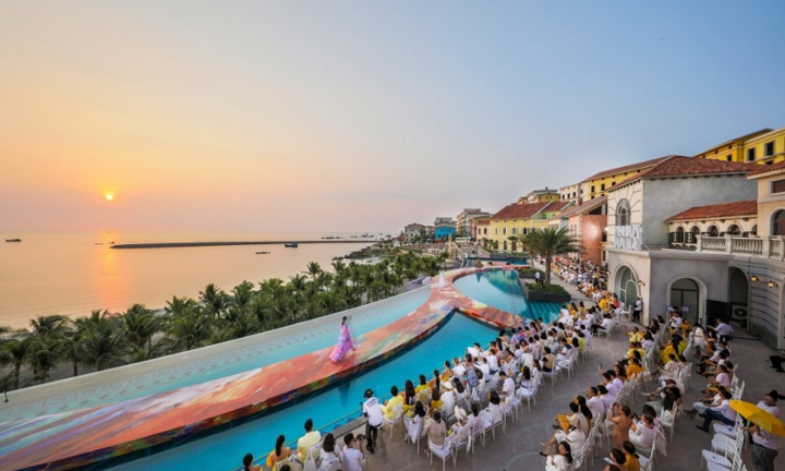 Đẹp hút hồn bức tranh Nam Phú Quốc trong show thời trang Fashion Voyage #3