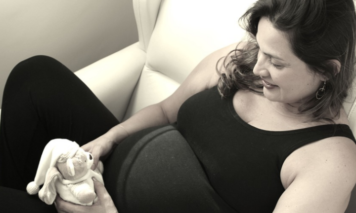 Phụ nữ mang thai tuyệt đối không nên ăn những thực phẩm nào?