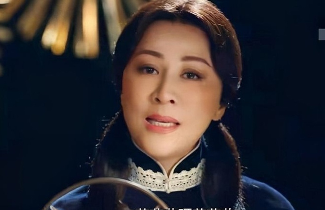 Khán giả 'nổi da gà' xem các nữ minh tinh tuổi 40, 50 đóng vai thiếu nữ