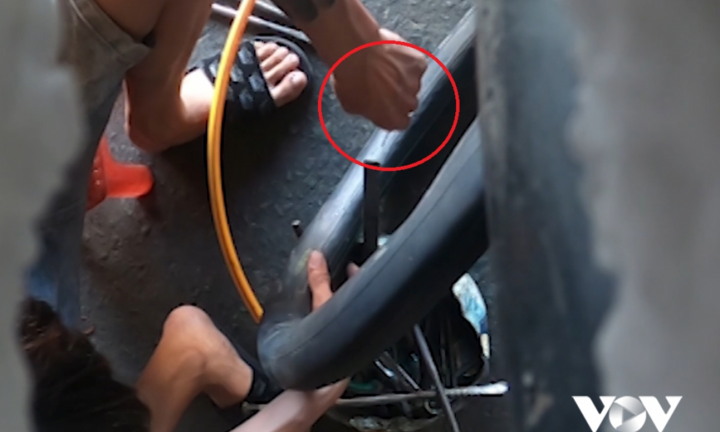 Những tên 'đồ tể' chọc vỏ xe đội lốt thợ trên quốc lộ ở TP.HCM